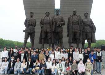 我院20广告学专业开展赴渡江战役纪念馆研学旅活动